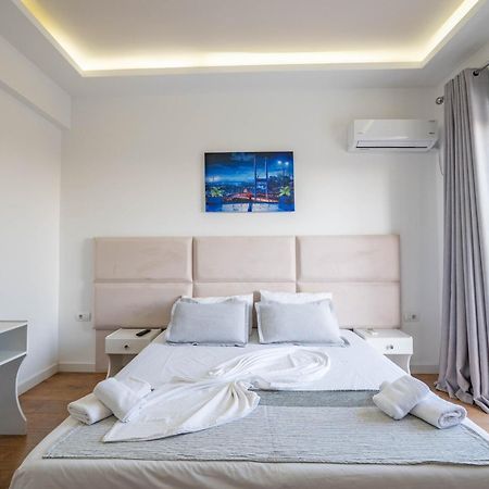 Hotel Myrtai - City Center Saranda Kültér fotó