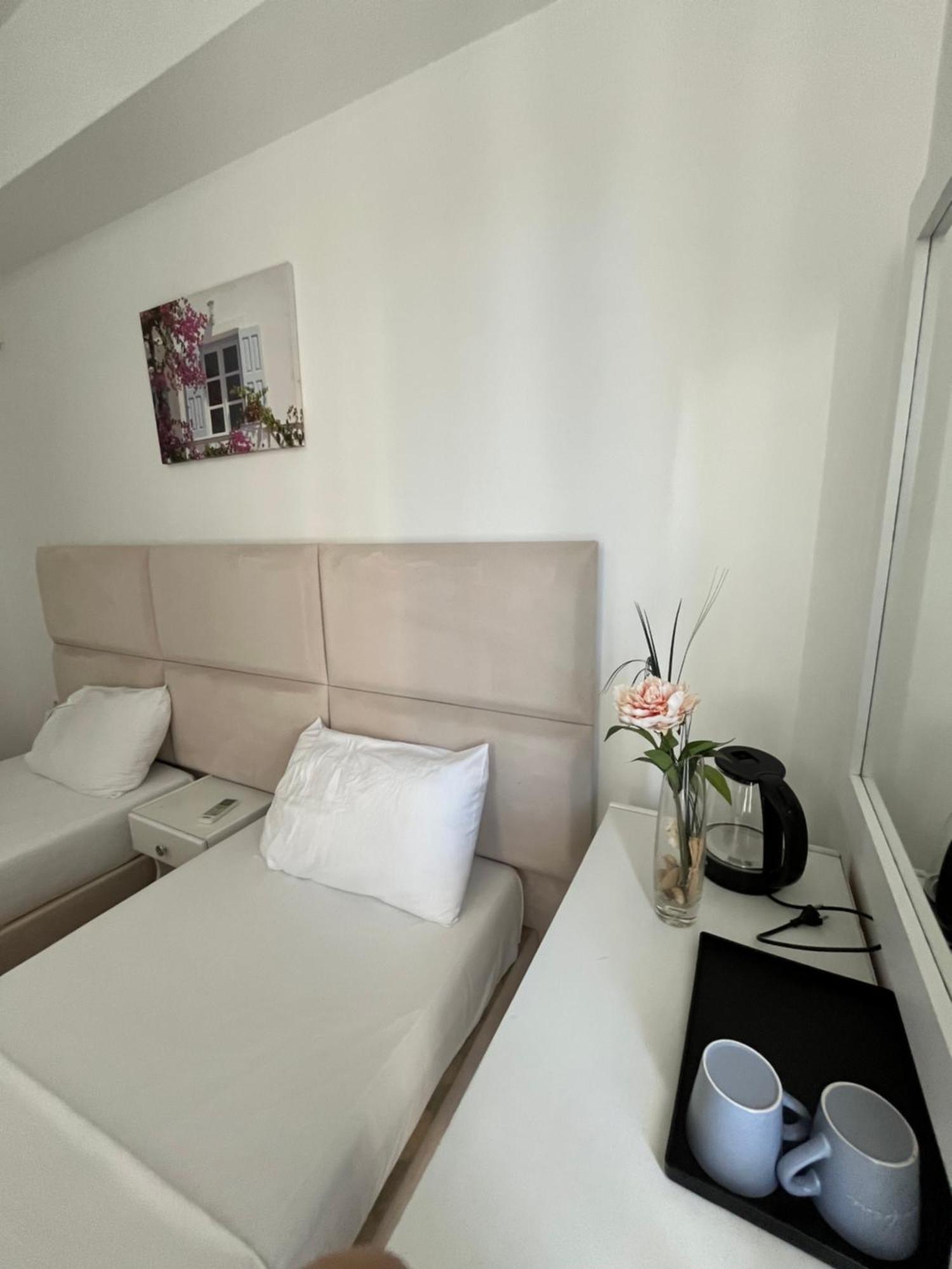 Hotel Myrtai - City Center Saranda Kültér fotó