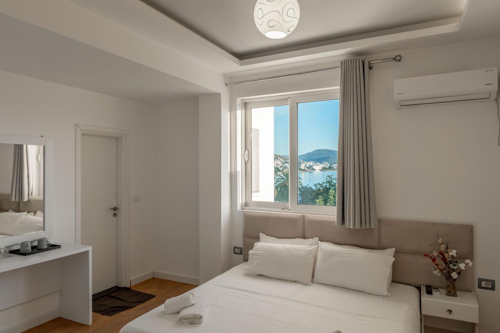 Hotel Myrtai - City Center Saranda Kültér fotó