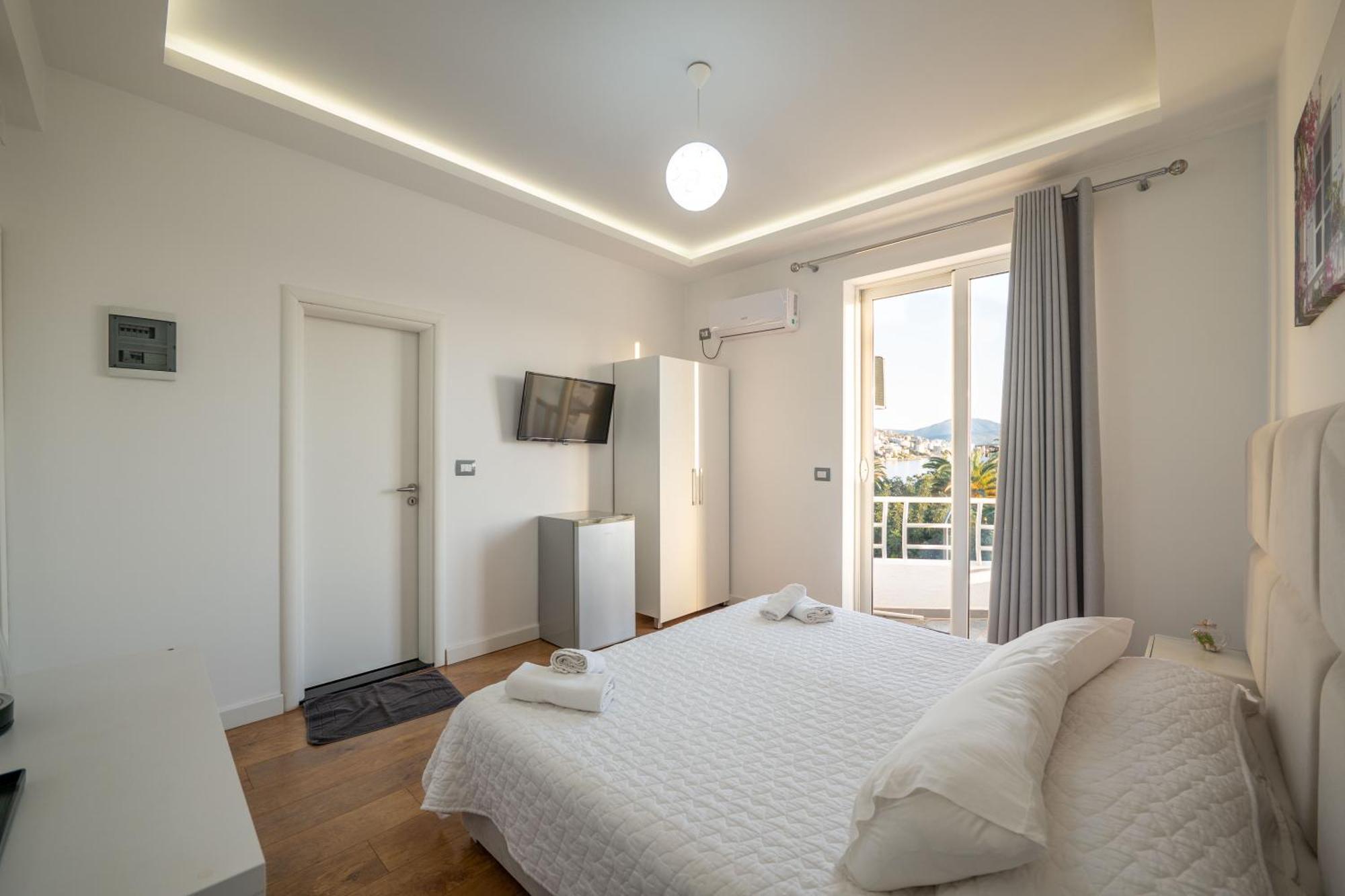 Hotel Myrtai - City Center Saranda Kültér fotó