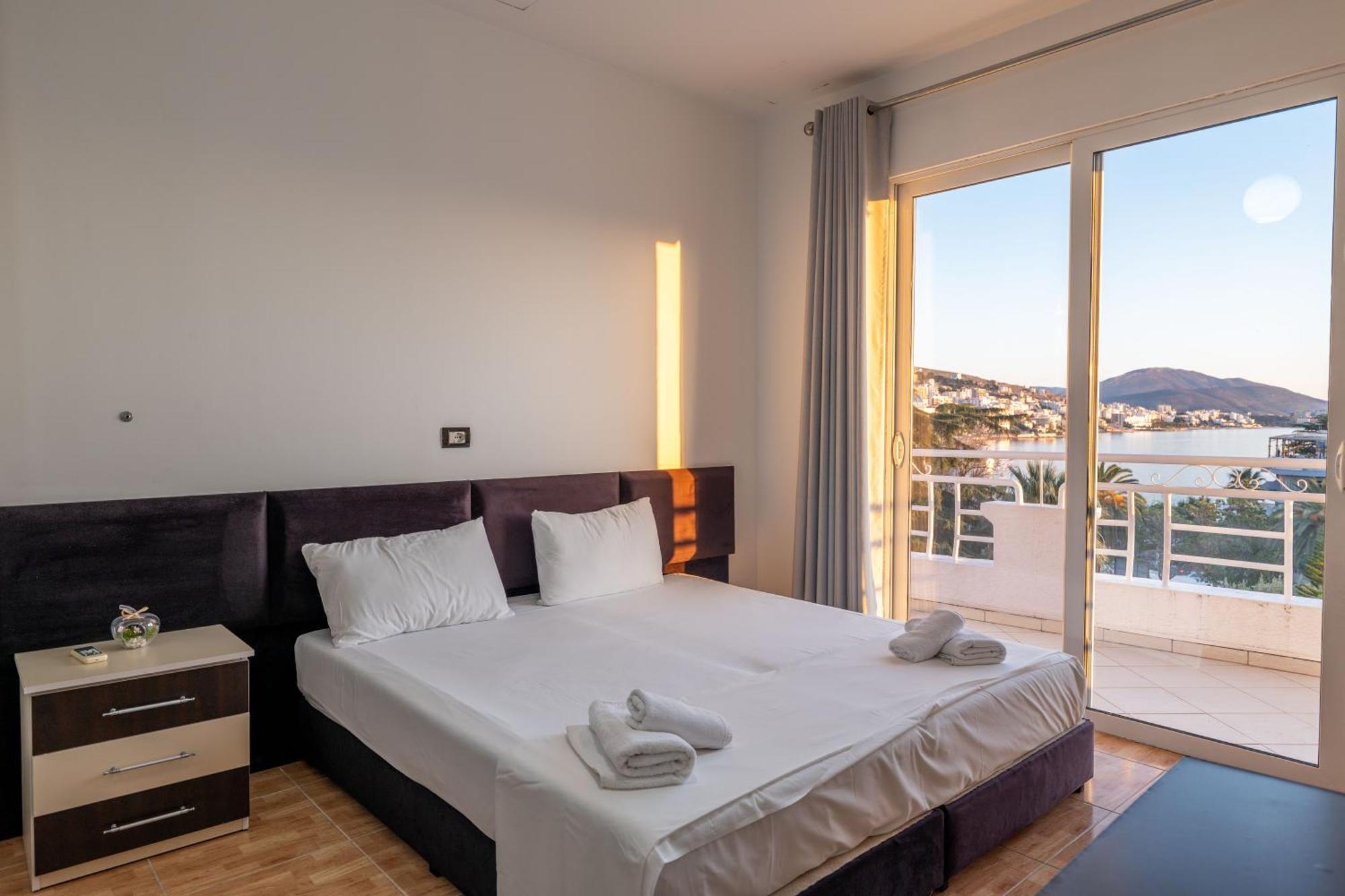 Hotel Myrtai - City Center Saranda Kültér fotó
