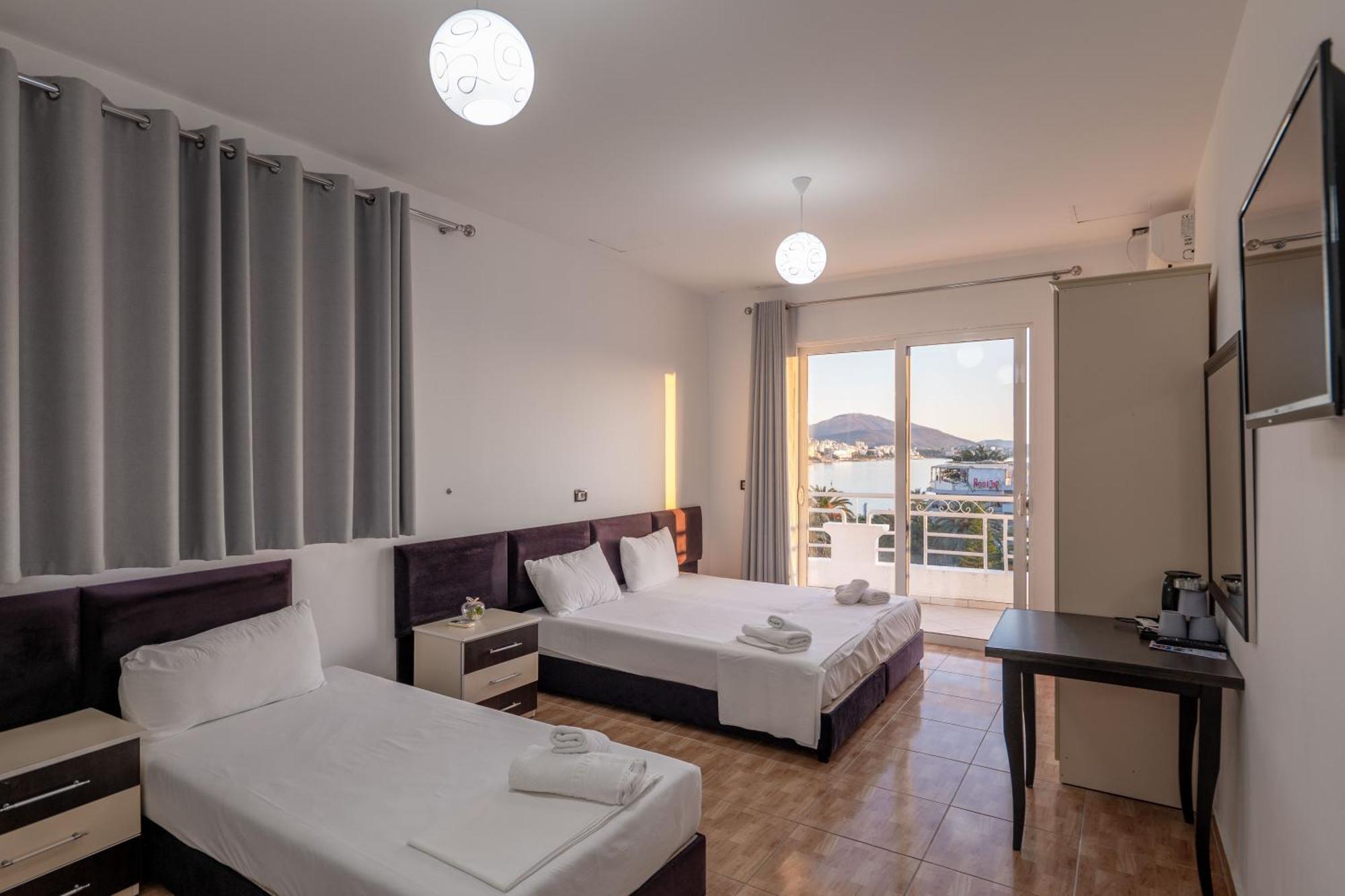 Hotel Myrtai - City Center Saranda Kültér fotó