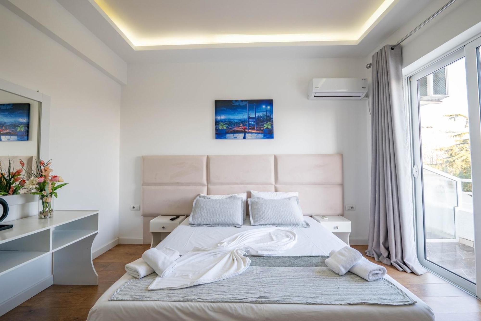 Hotel Myrtai - City Center Saranda Kültér fotó