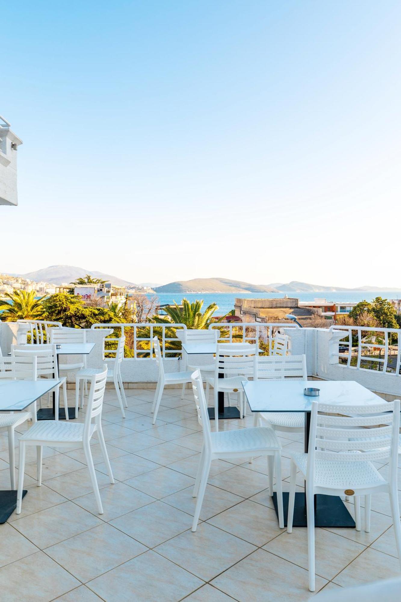 Hotel Myrtai - City Center Saranda Kültér fotó